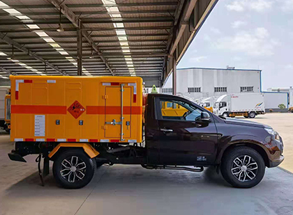 镇海爆破器材运输车